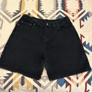 Women Black Levi Shorts size 18